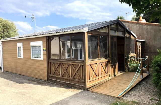 Campsite maeva Club Les Dinosaures * - Chalet PMR Cosy 3 Rooms 4 People + TV