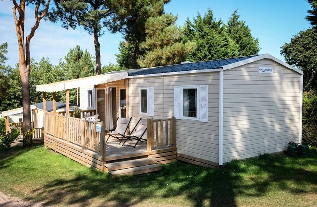 Campsite L'Evasion * - 5 room mobile home 10 people