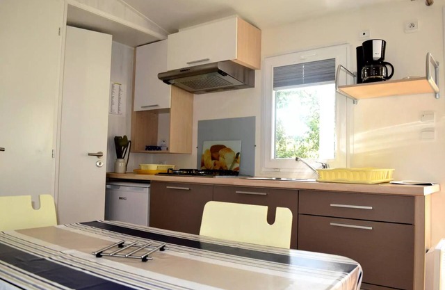 Campsite Les Chênes * - MOBILE HOME Comfort - 21m2/Genvier, Mûrier and Aleppo pine 4 people