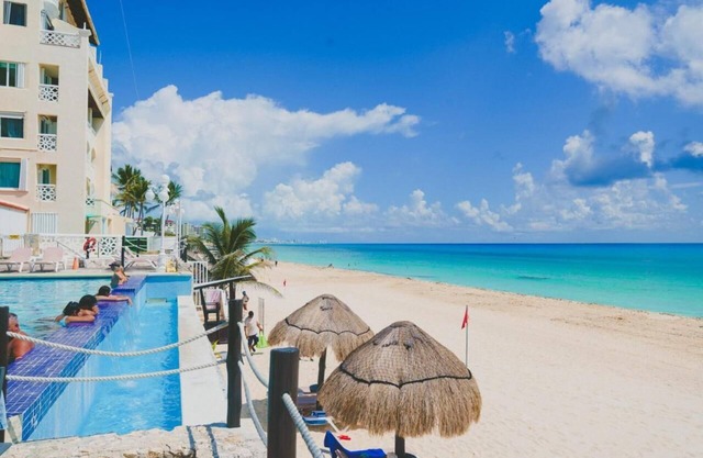 Cancun Plaza Condos