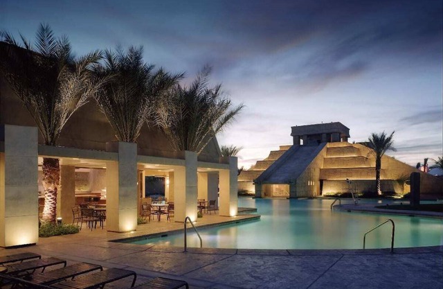 CANCUN RESORT BEAUTIFUL 2 BDRM VEGAS TIMESHARE