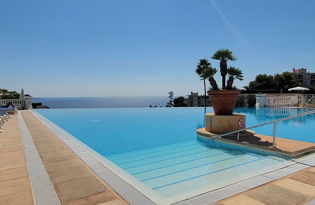 Cannes 3-room apartment-air-conditioned-large terrace