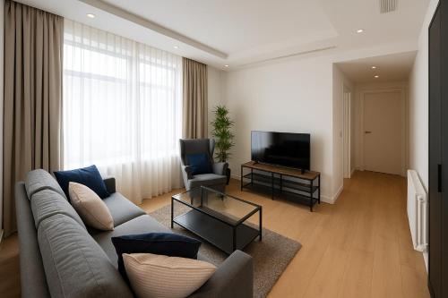 Canning Town 2 Bed Cityside