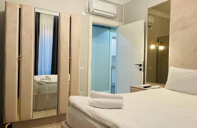 CANTRMEN SUITE