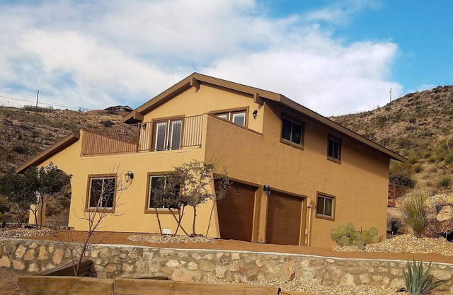 Canyon Vista Home, exclusive neighborhood with magnificent views of White Sands