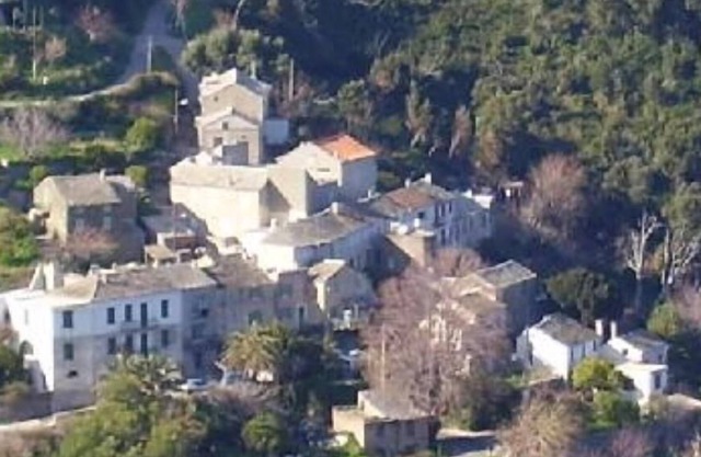 Cap Corsica - gite in traditional stone house overlooking maquis and sea