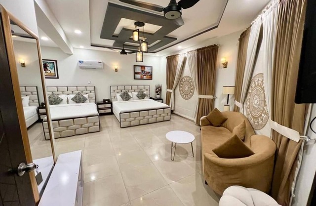 Capital Lodges