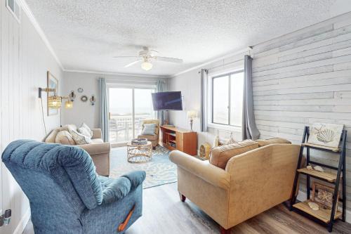 Captain's Villa 6-B