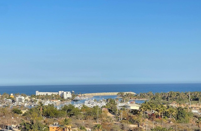 Captivating charm! Modern 3-bedroom Villa. BEACH, SEA & MARINA P.L.C., Views!