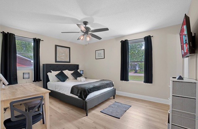 Carbon Ridge 300mbps WiFi - Dog Friendly