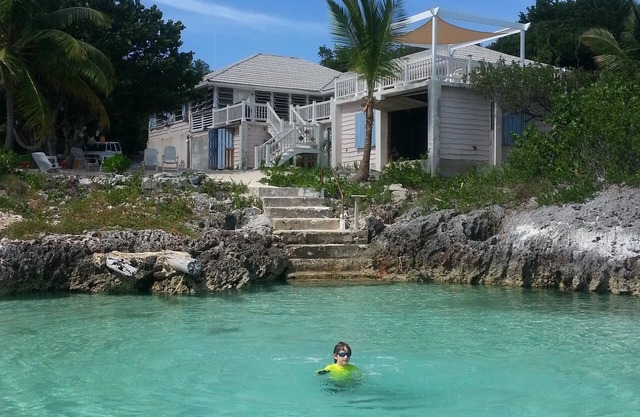 Caribbean Oceanfront in Beautiful Bahamas!Affordable , family friendly!