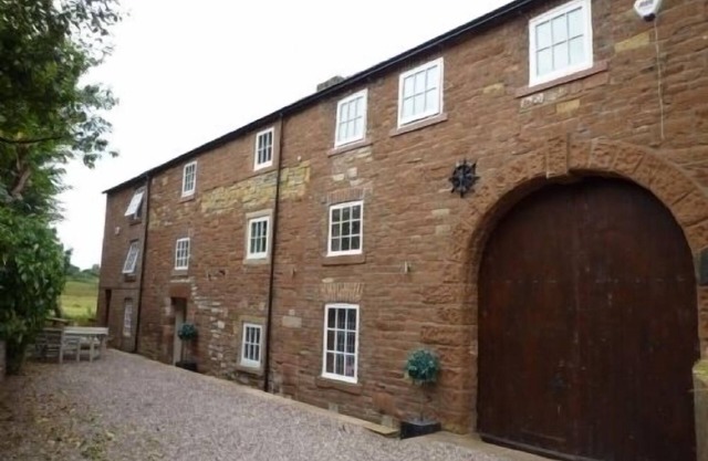 CARLETON MILL COTTAGE, family friendly, with a garden in Carlisle
