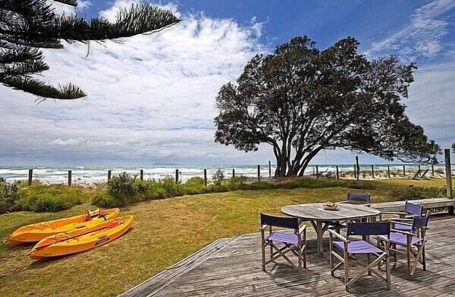Carmens Beachside Bach - Waihi Beach Bach