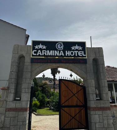 Carmina Hotel