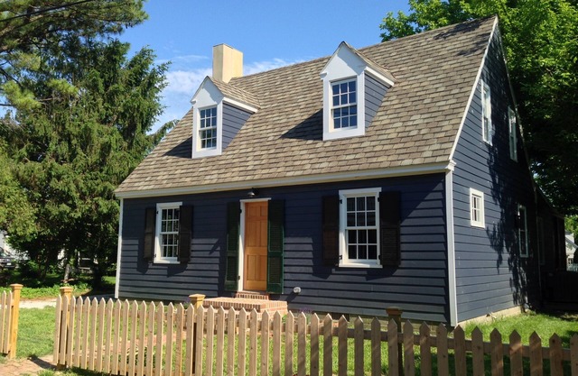Carpenter St. Cottage In the Heart of St Michaels Village - Large Screened Porch