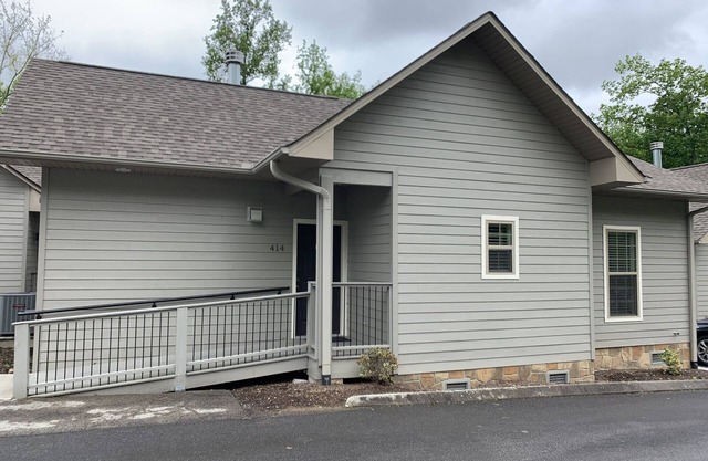 Carr's Northside Cottages - 3 Beds