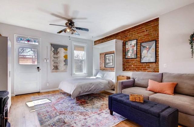 Carriage House Studio- West Highlands - Walk to Restaurants/bars!