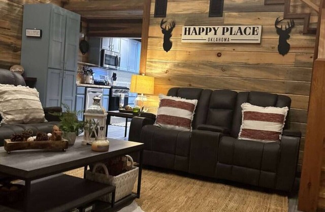 Carter Creek Camp Retreat – 14 Acres of Adventure & Relaxation!