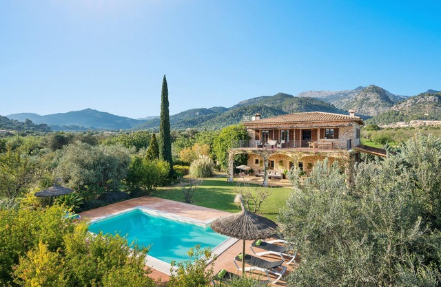 Cas Colector - Four Bedroom Villa, Sleeps 8