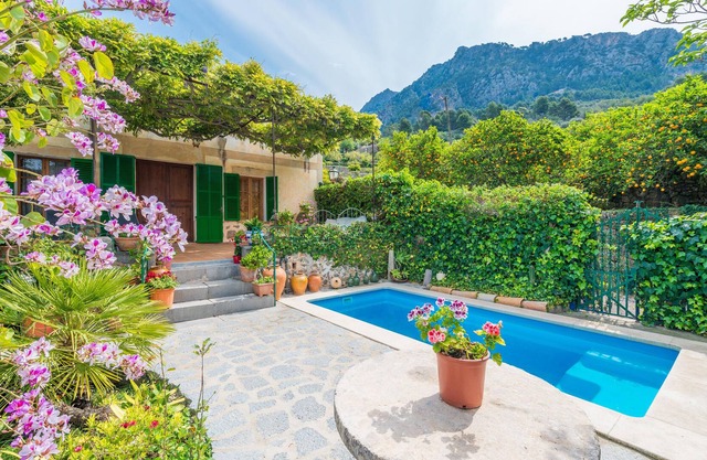 CAS PATRO LAU BIS - Villa with private pool in Biniaraix (Fornalutx). Free WiFi