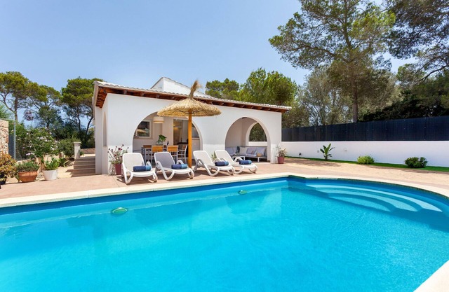 Casa Abril Lovely Holiday Home with Pool in Cala Mondrago Natural Park