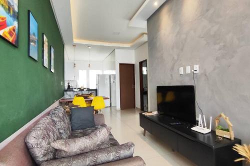 Casa aconchegante, 1 suit e 2 quartos/escritório.