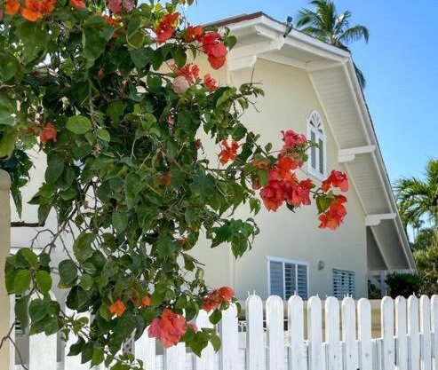 Casa Alegria Beach Cottage