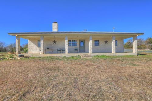 Casa Blanca: Hot-tub, Fire Pit, Hill Country Views