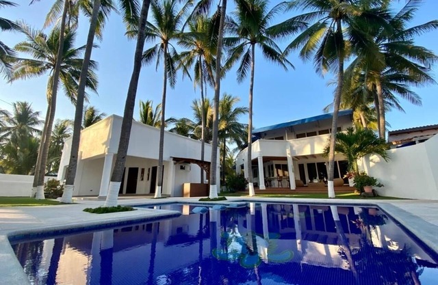 Casa Blanca Ocean Front
