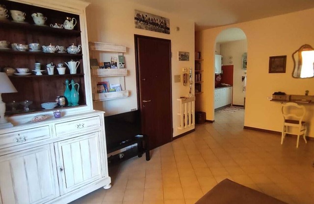 "Casa Camilla" newly renovated apartment is 15 'walk from the sea