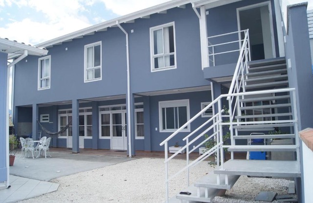Casa com 2 quartos à 200 m da da praia c/churrasqueira