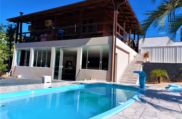 Casa com Piscina em Gov Celso Ramos - SC