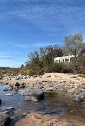 Casa con vista y acceso al río