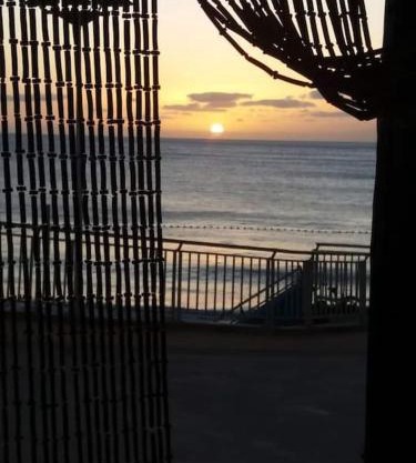 Casa cueva primera línea playa