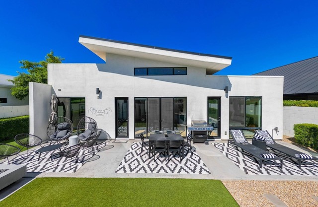 Casa Danesa | Pool | Fire Pit | Putt-Putt | Luxe & Modern