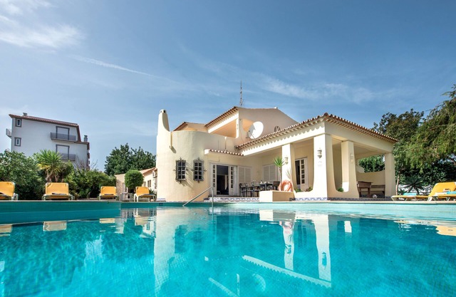 Casa Das Amendoeiras. Popular for stag & hens as well as a family favourite! 🥳