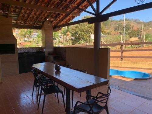 Casa de Campo, no Paraiso, 3,5 KM da UFV