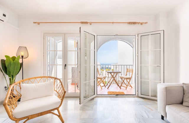 Casa de la Buena Vida | 3 Bedroom Townhouse with Sea View