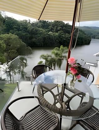 Casa de luxo | Beira do lago | Spa | acesso a água