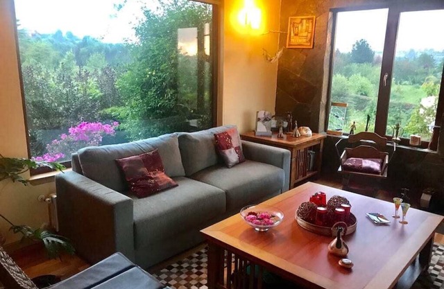 Casa en Altura con Vistas al Lago, Campo y Ciudad Para 9 Personas