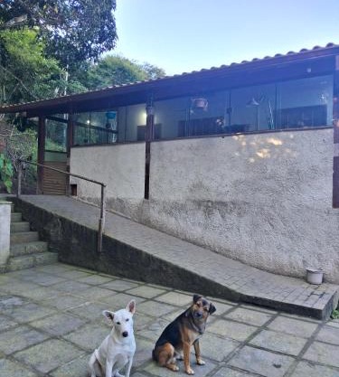 Casa entre a Serra e o Mar