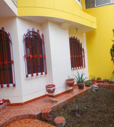 Casa familiar Cajamarca-Amoblado
