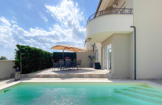 Casa Hanna - Three Bedroom Chalet, Sleeps 6