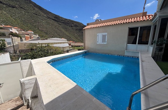 Casa Haroldo, private pool and barbecue.