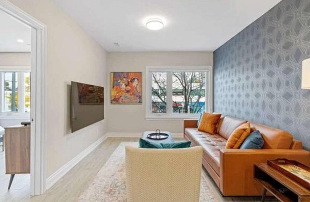 Casa Hotel Contemporary 2BR Suite w Patio & BBQ