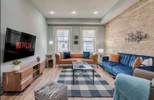 Casa Hotel: Modern Industrial Home w Private Patio