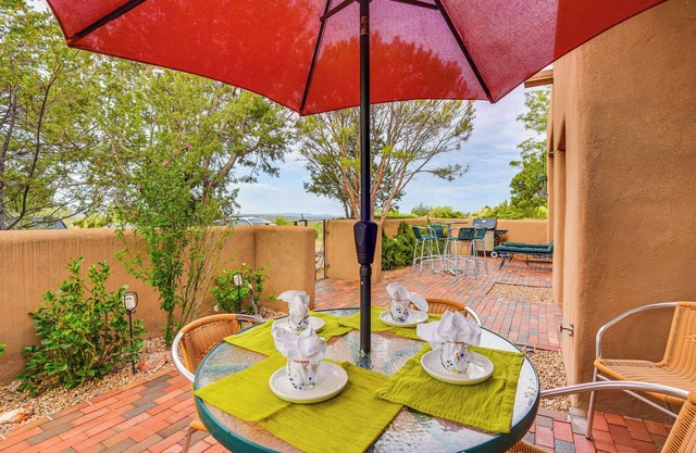 'Casa Jemez' Luxury Santa Fe Escape w/Mtn Views