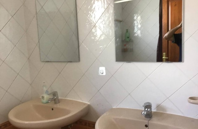 Casa Kari very close to airport, Big .Large terrace.Private.Near to beach and