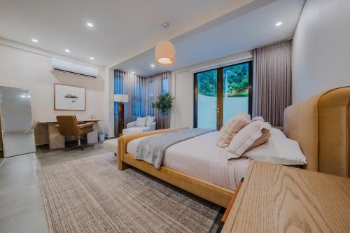 Casa Loba Luxe Unit 1 with private swimming pool