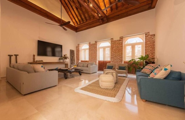Casa Luxor by SOHO